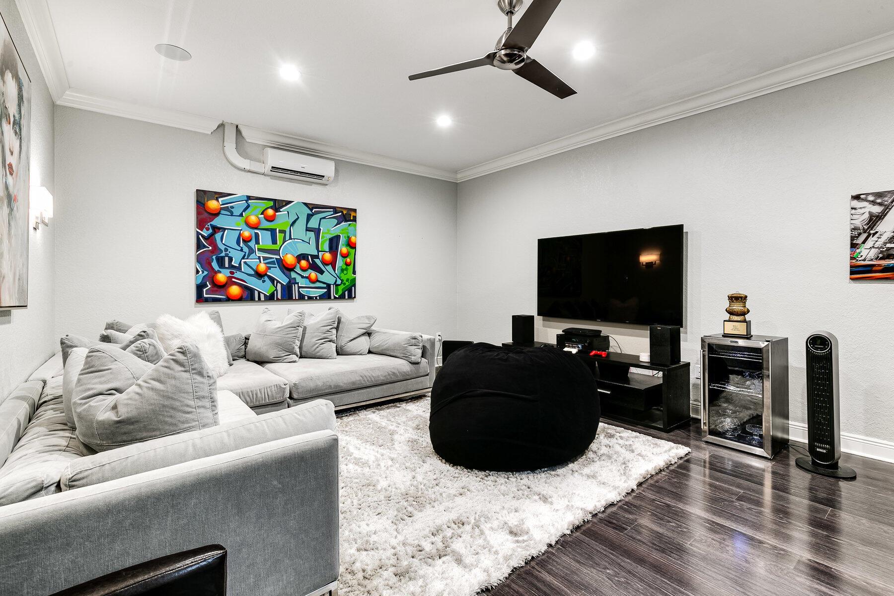 ISLES AT WELLINGTON 8 - Residential Lease