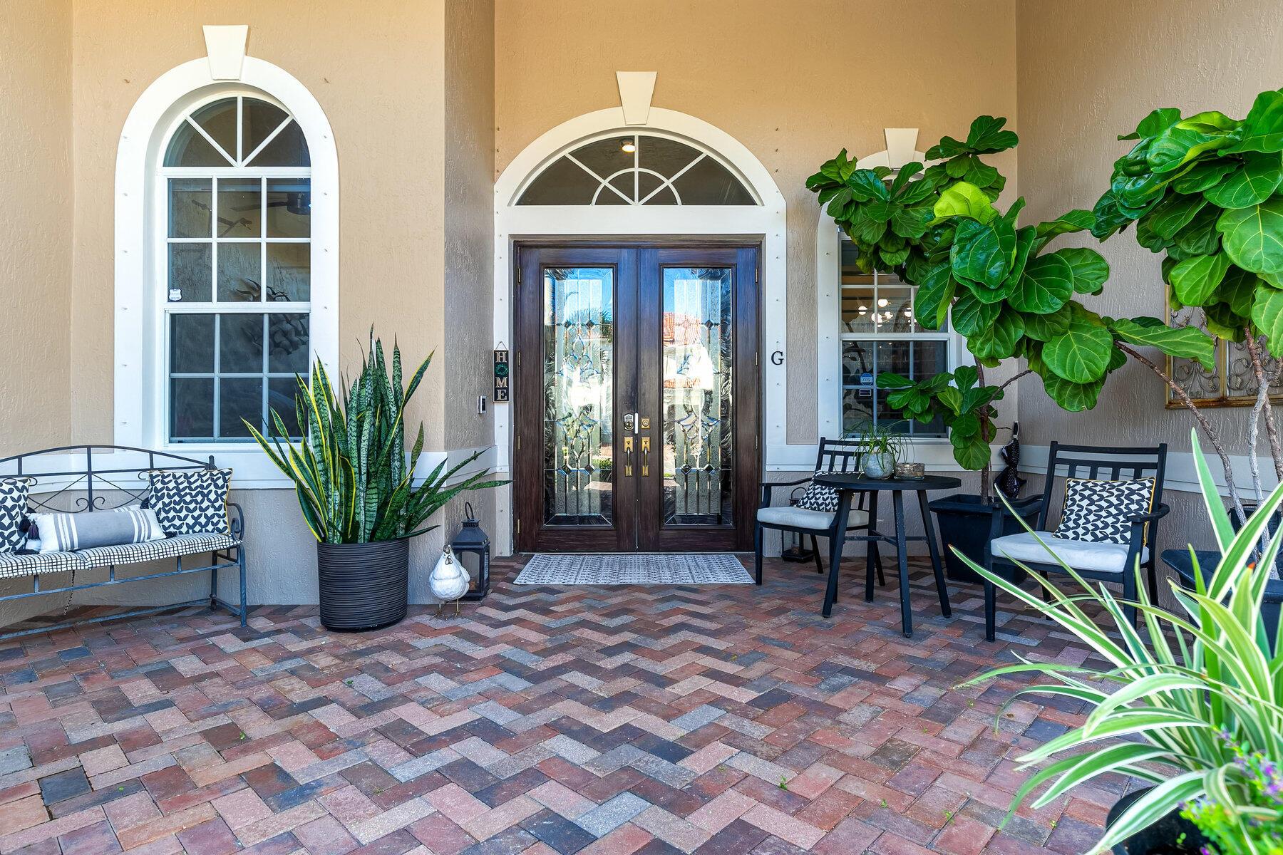 ISLES AT WELLINGTON 8 - Residential Lease