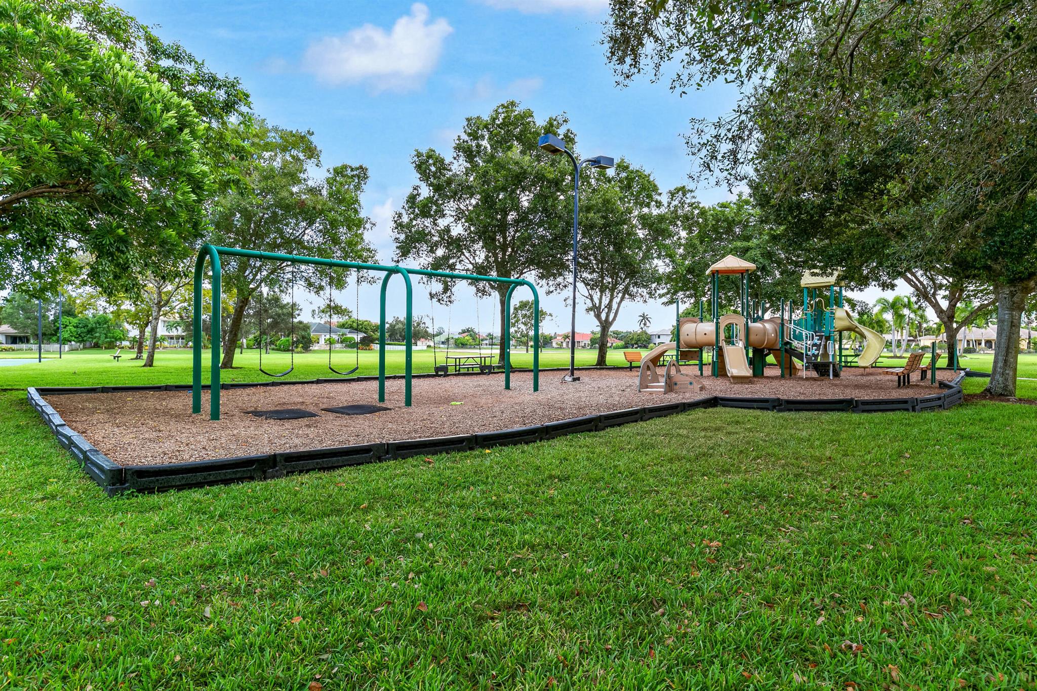 ISLES AT WELLINGTON 8 - Residential Lease