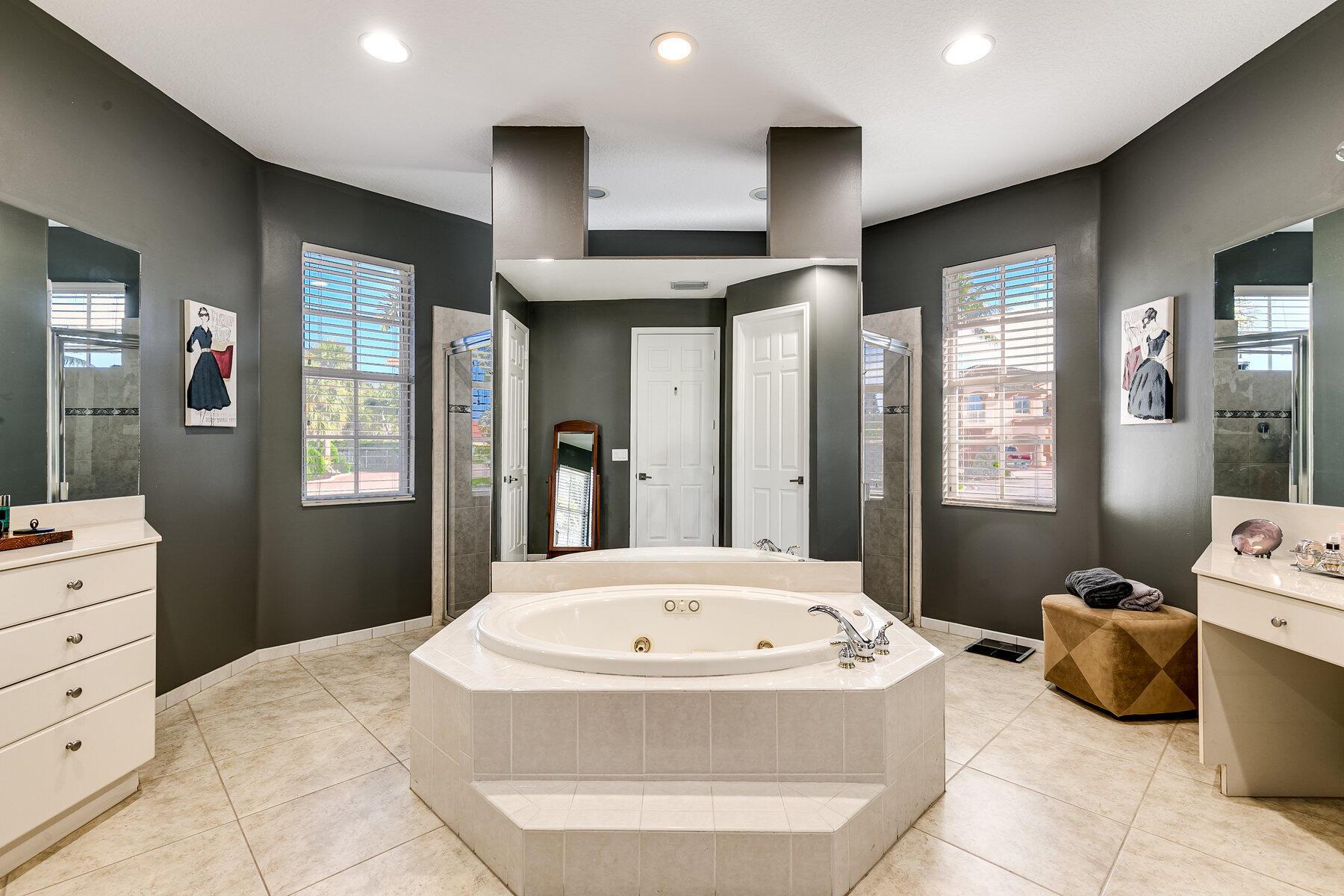 ISLES AT WELLINGTON 8 - Residential Lease