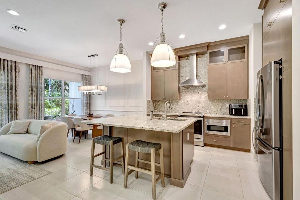 Photo of 11413 Pointe Midtown Drive #11413, Palm Beach Gardens, FL 33418 (MLS # R11065946)