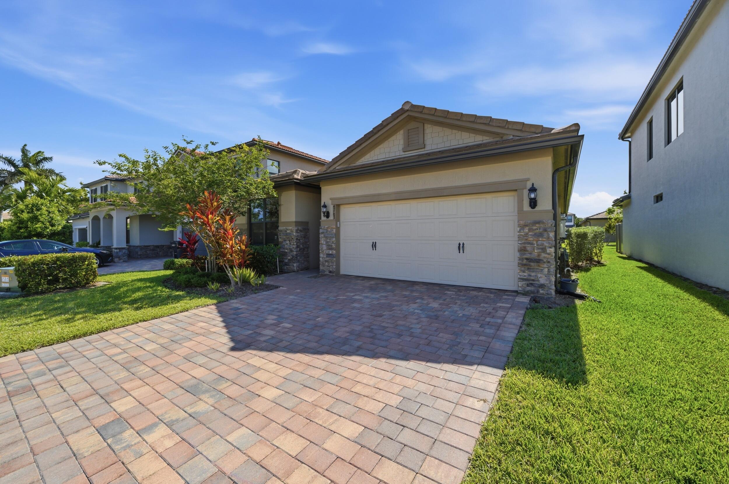 4763 Roldan Court