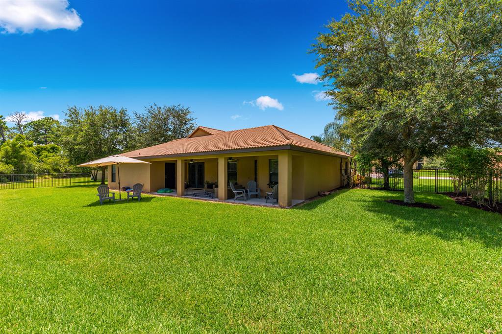 FALLS OF JENSEN BEACH - Residential