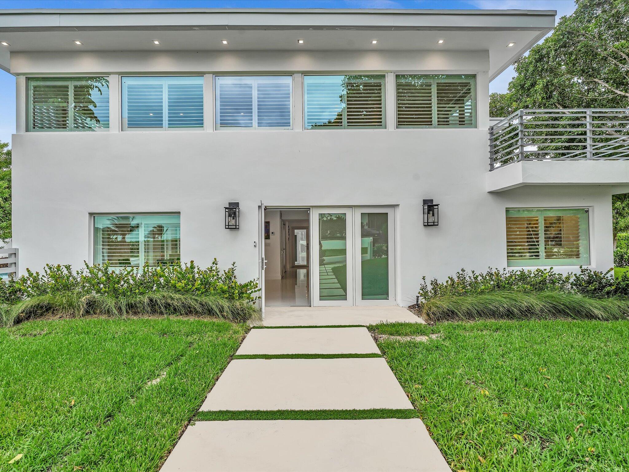 1903 Bay Drive