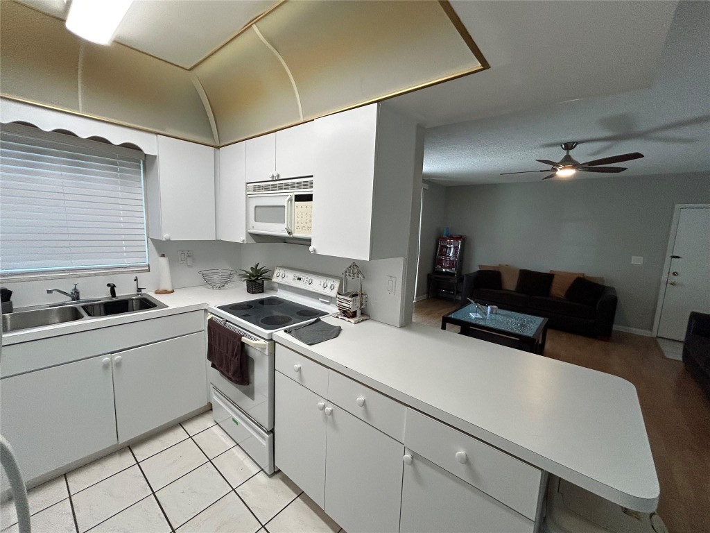 CORAL PINE 1 - Residential