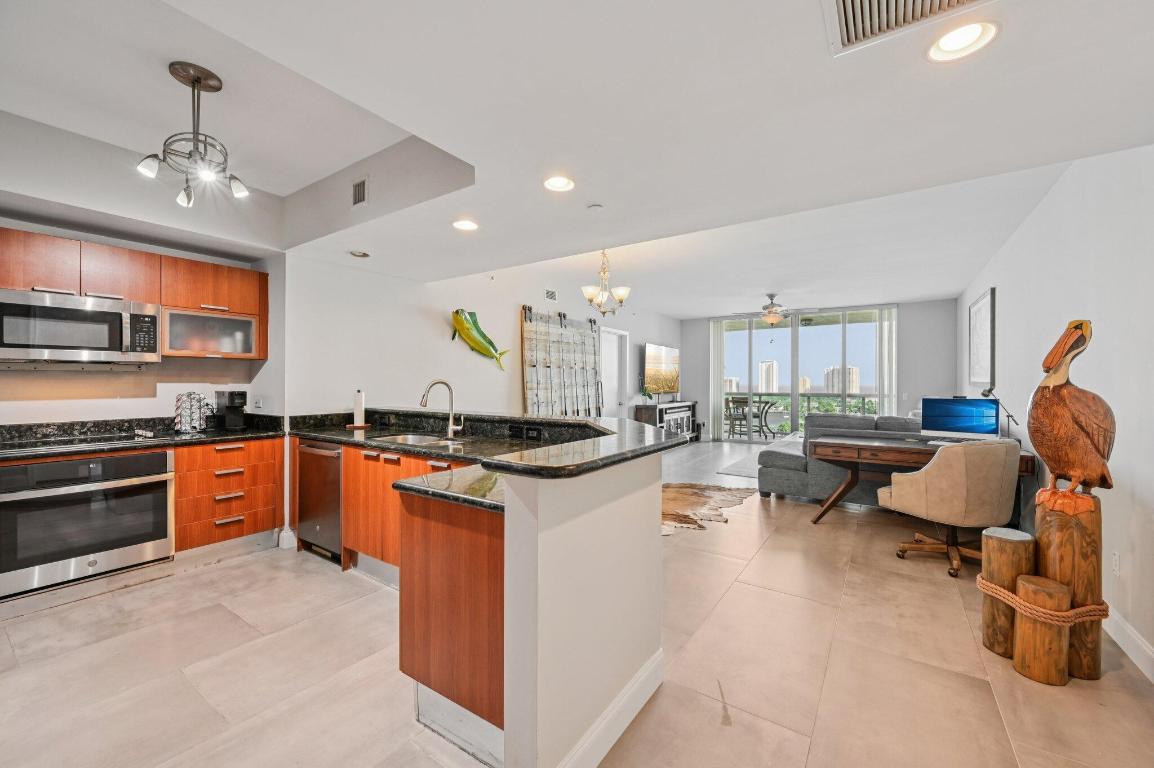 MARINA GRANDE RIVIERA BEACH CONDO - Residential