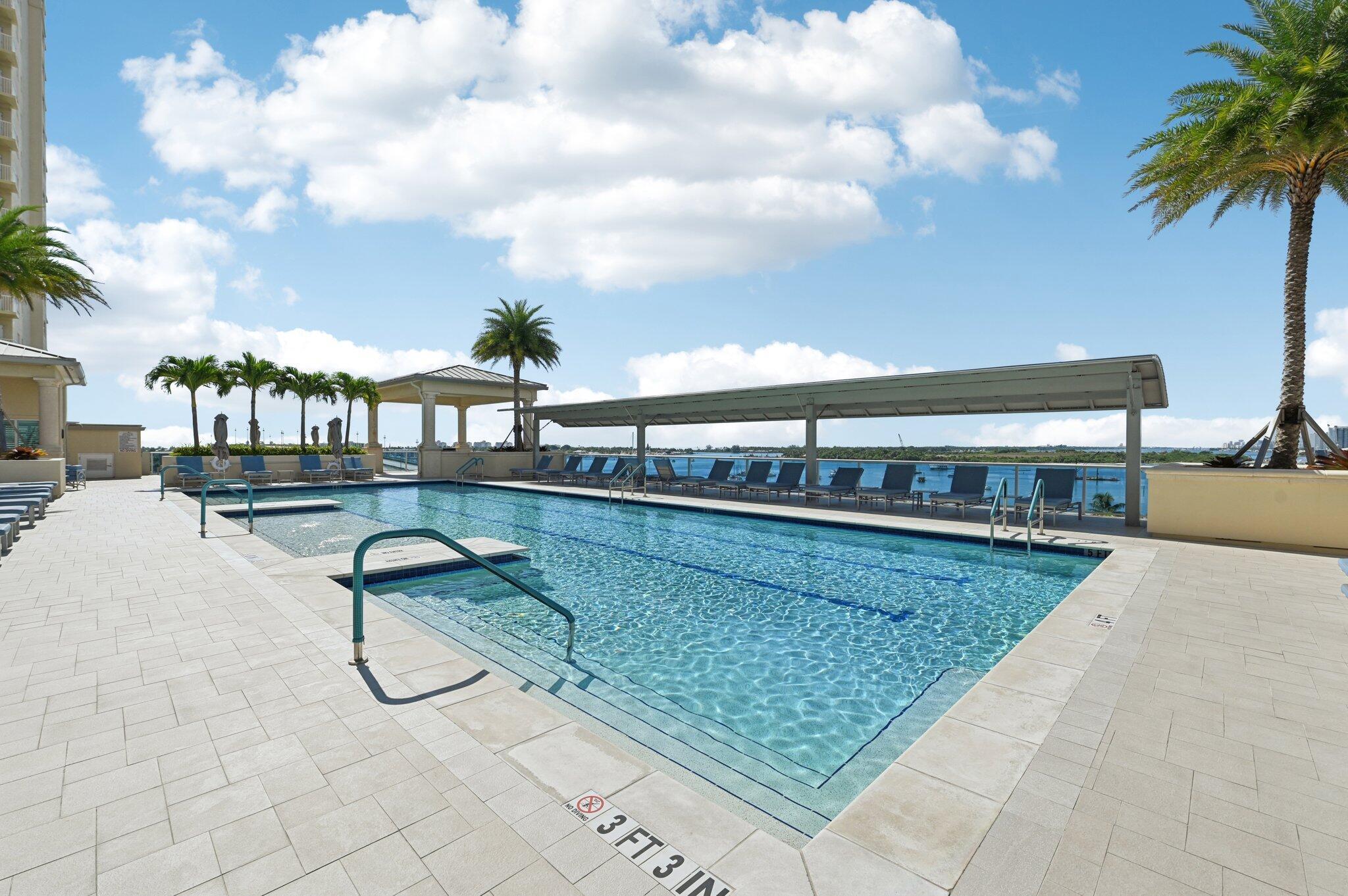 MARINA GRANDE RIVIERA BEA - Residential