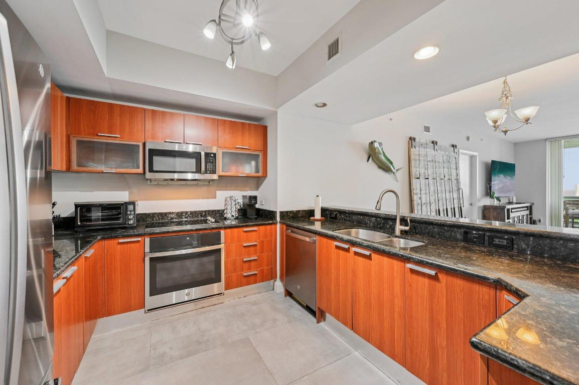 MARINA GRANDE RIVIERA BEACH CONDO - Residential