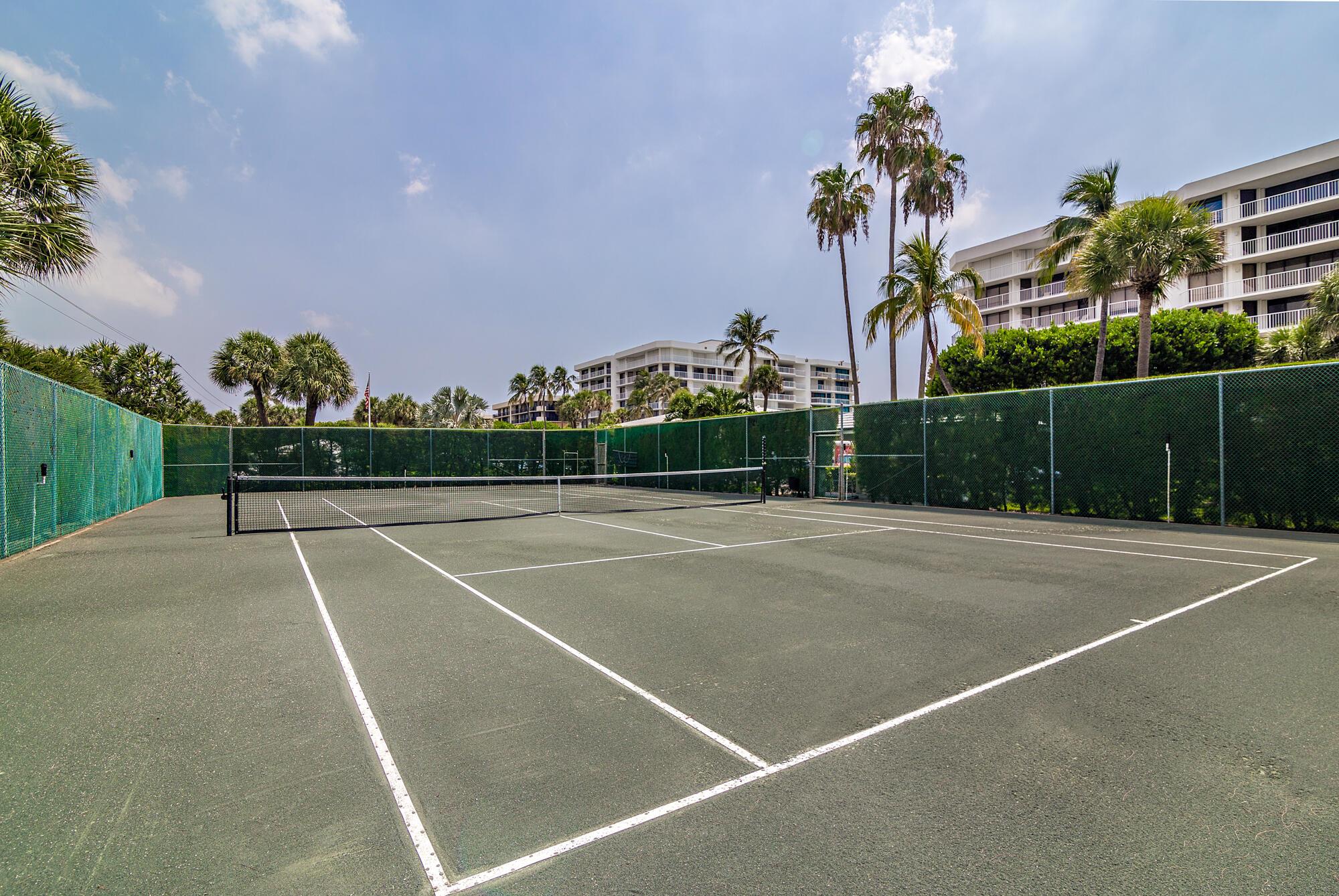 ENCLAVE OF PALM BEACH CON - Residential
