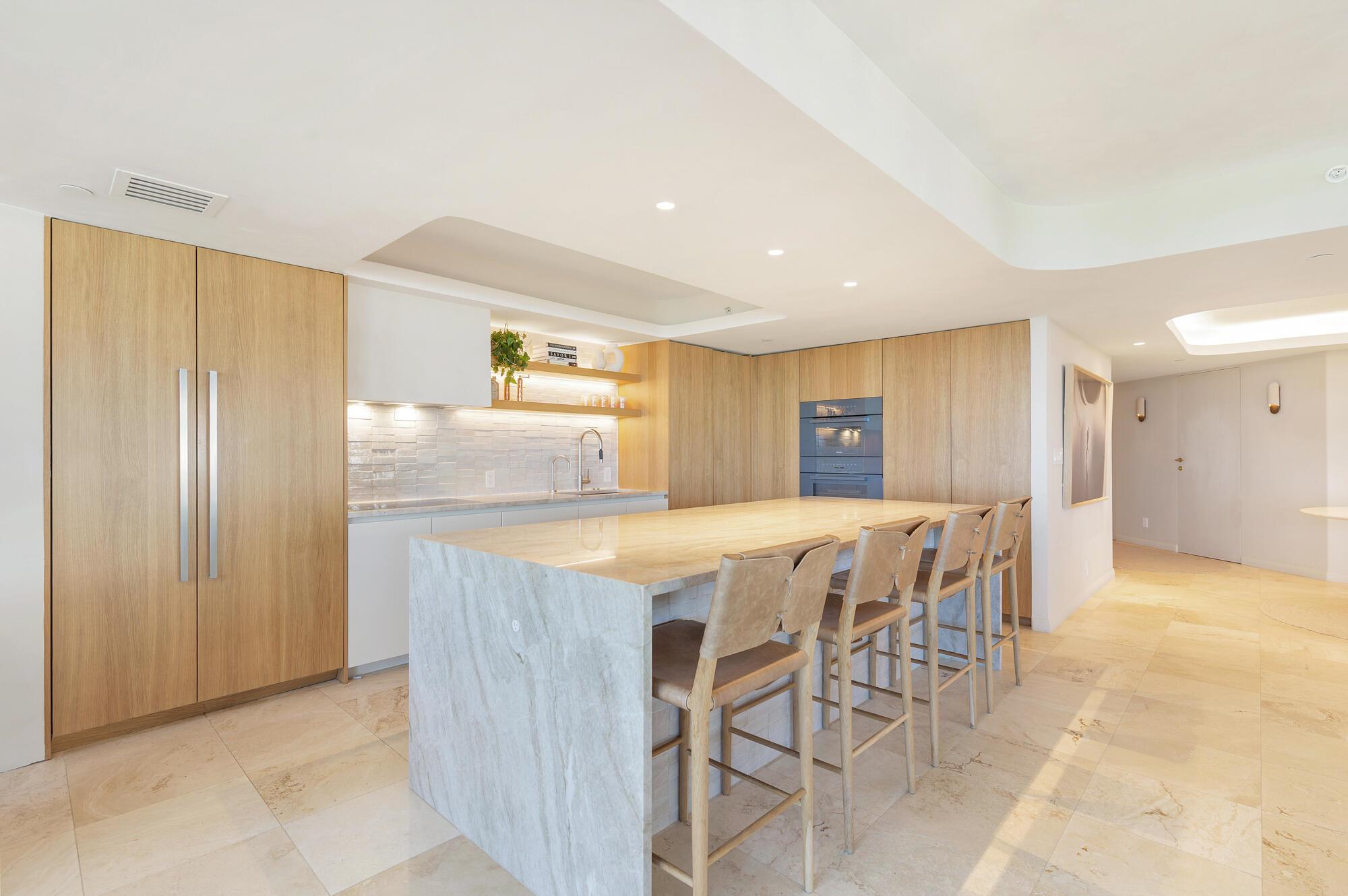 ENCLAVE OF PALM BEACH CON - Residential