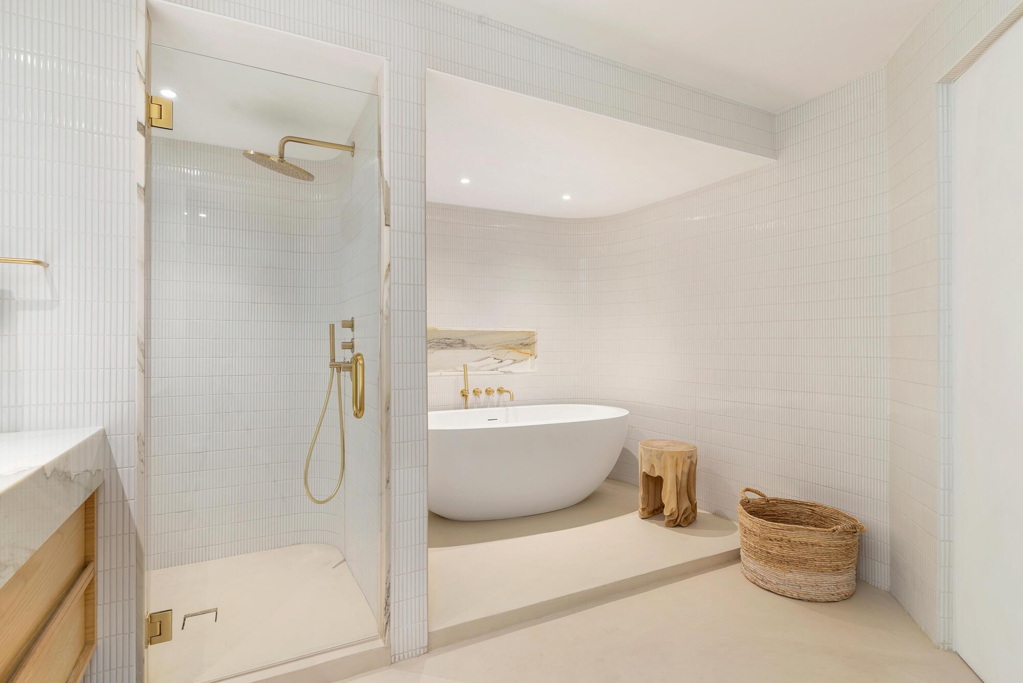 ENCLAVE OF PALM BEACH CON - Residential