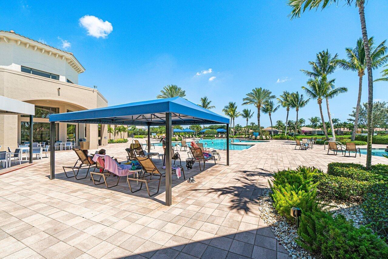 Valencia Pointe - Residential