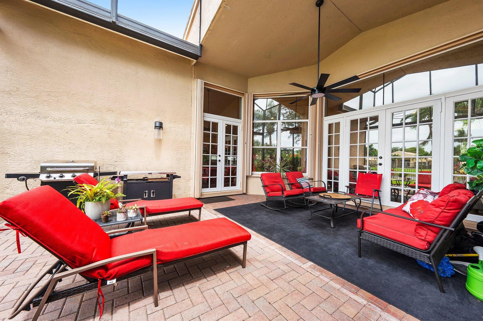 Valencia Pointe - Residential