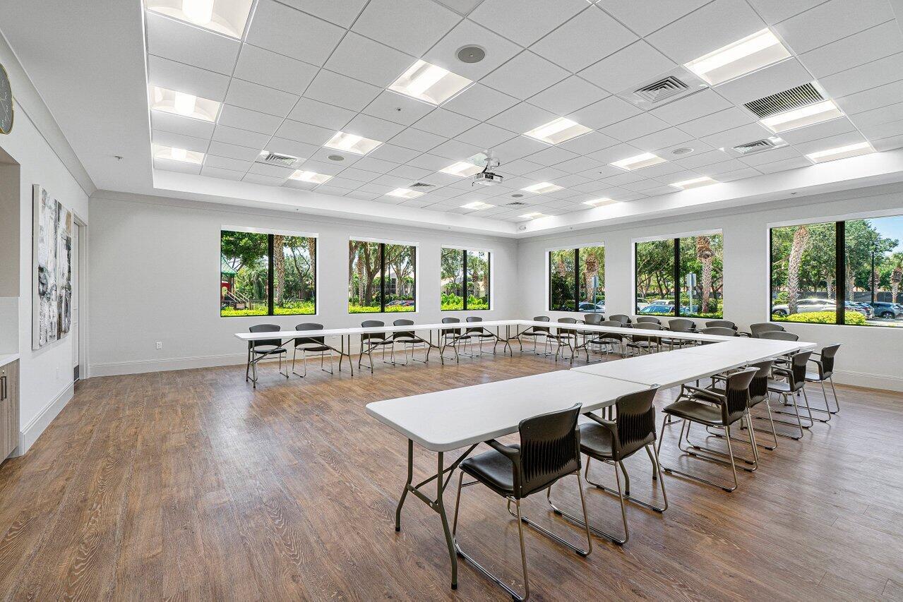Valencia Pointe - Residential