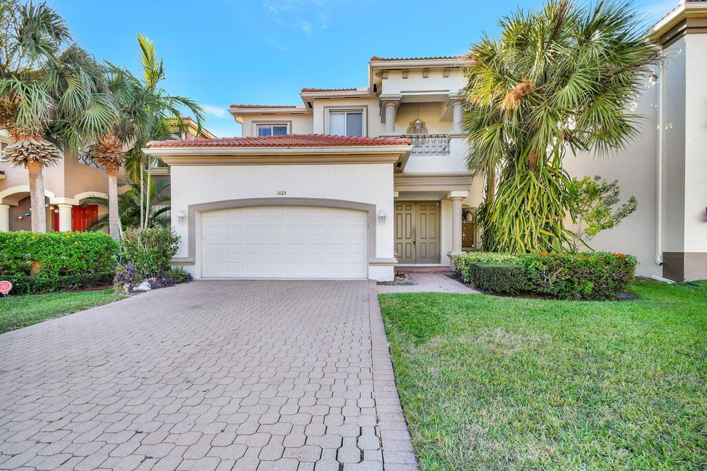 Photo of 1025 Grove Park Circle, Boynton Beach, FL 33437 (MLS # R11047878)