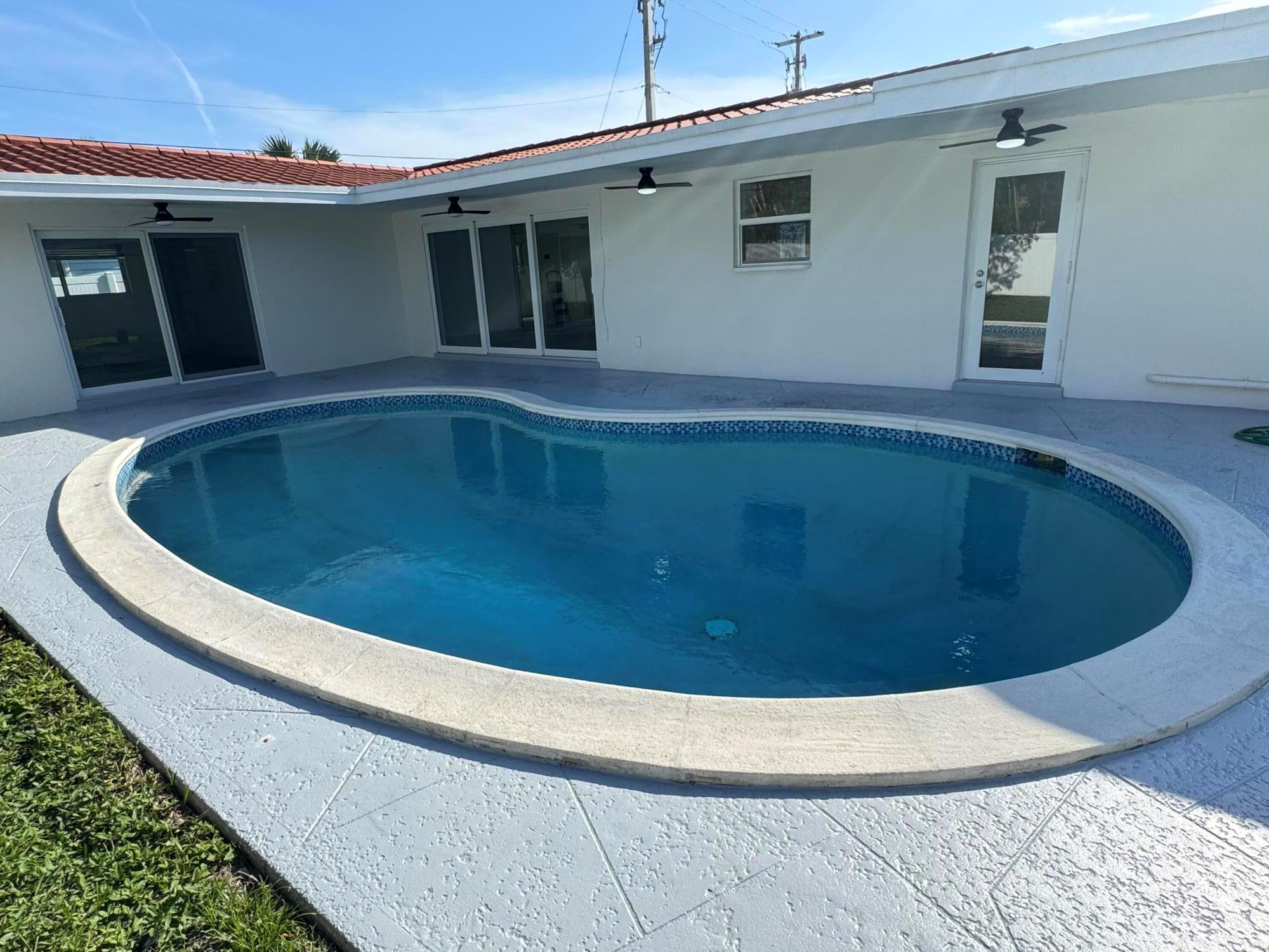 28 SW 9th Avenue