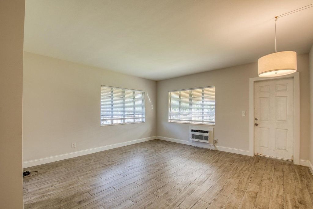 Photo of 31 S Golfview Road #8, Lake Worth Beach, FL 33460 (MLS # R11097845)