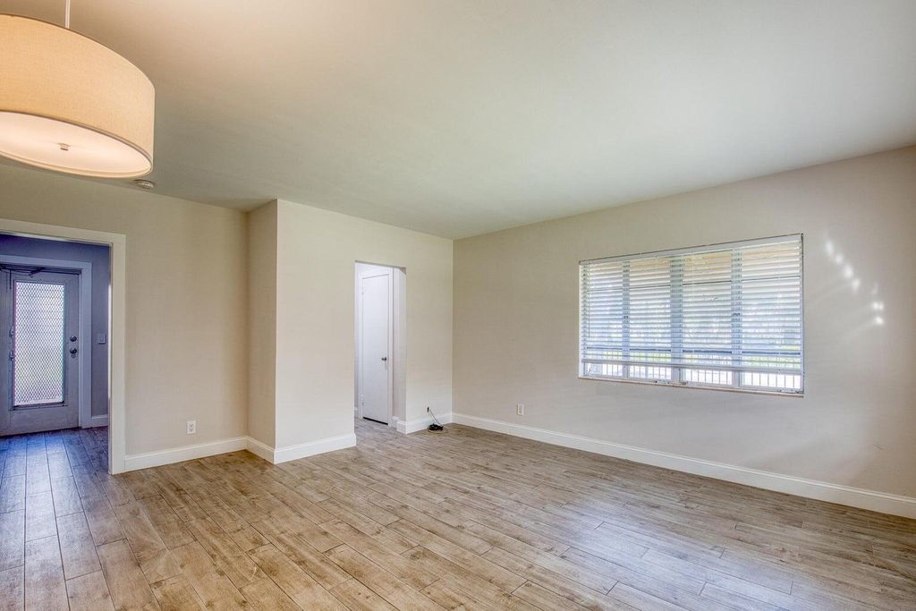 Photo of 31 S Golfview Road #8, Lake Worth Beach, FL 33460 (MLS # R11097845)