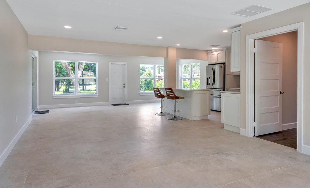 Photo of 2001 Collier Avenue, Lake Worth, FL 33461 (MLS # B26001458)