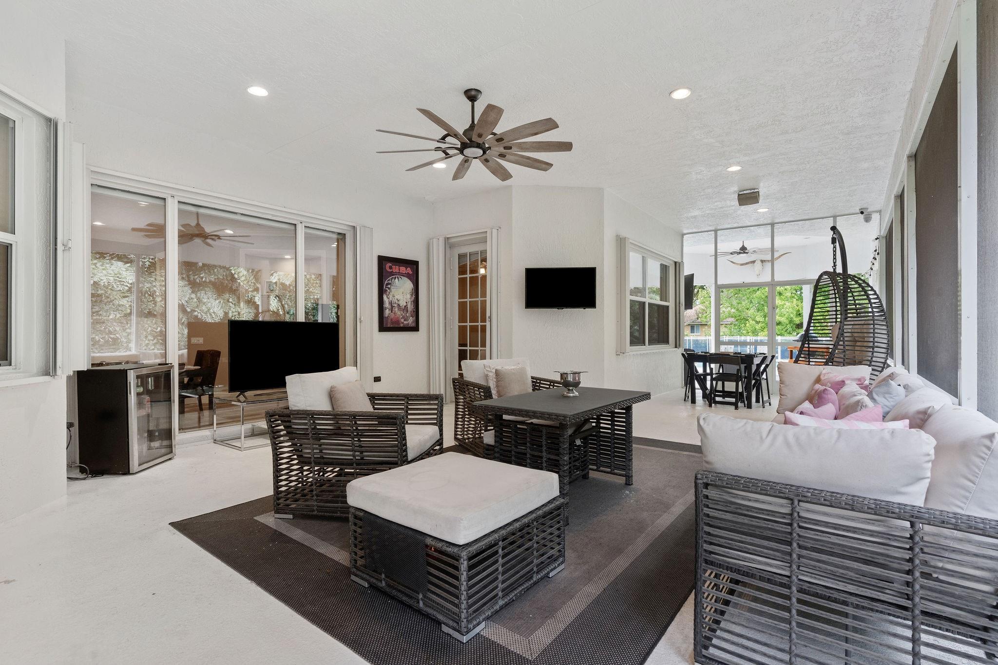 GREEN MEADOWS - Residential