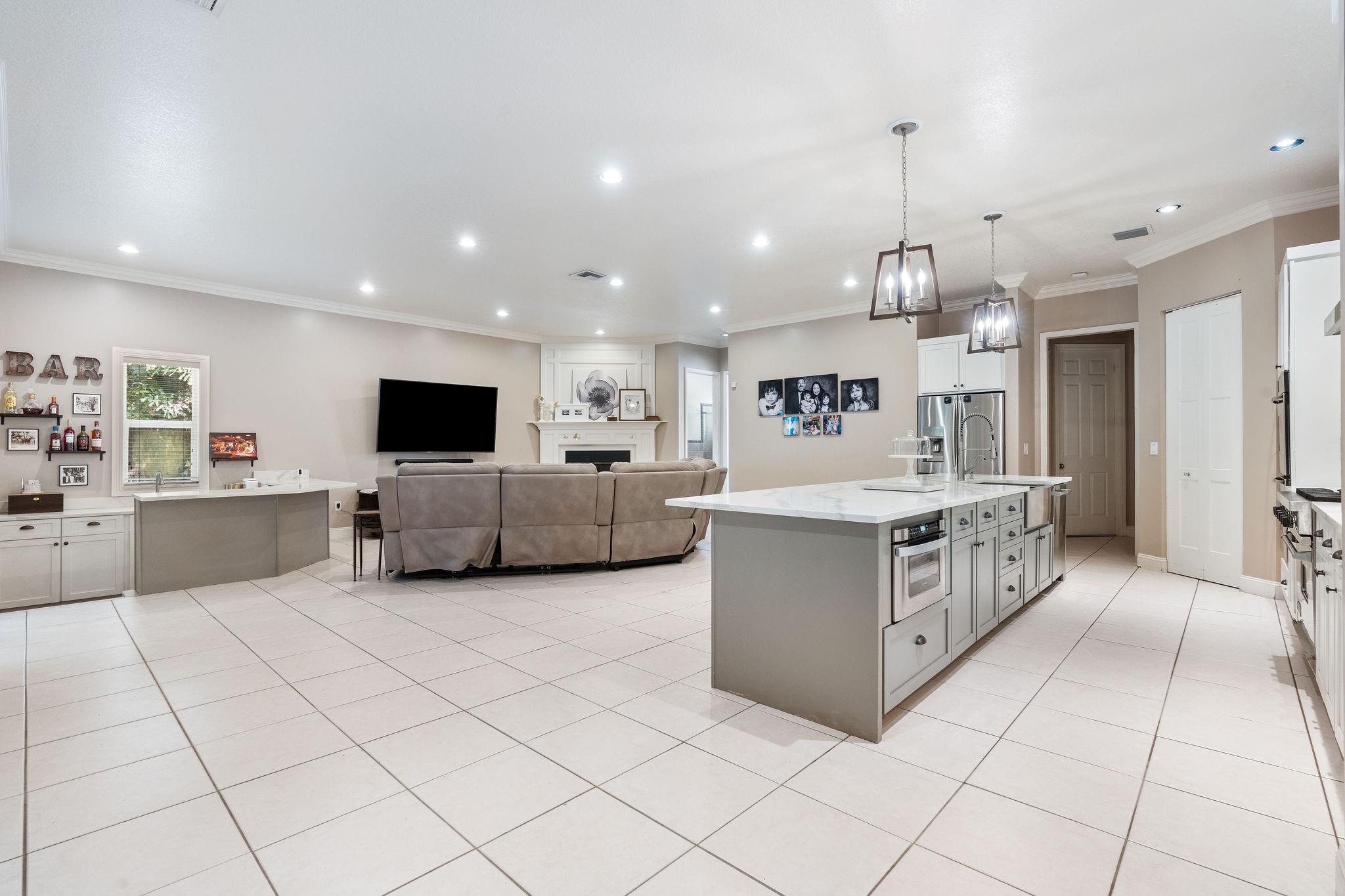 GREEN MEADOWS - Residential