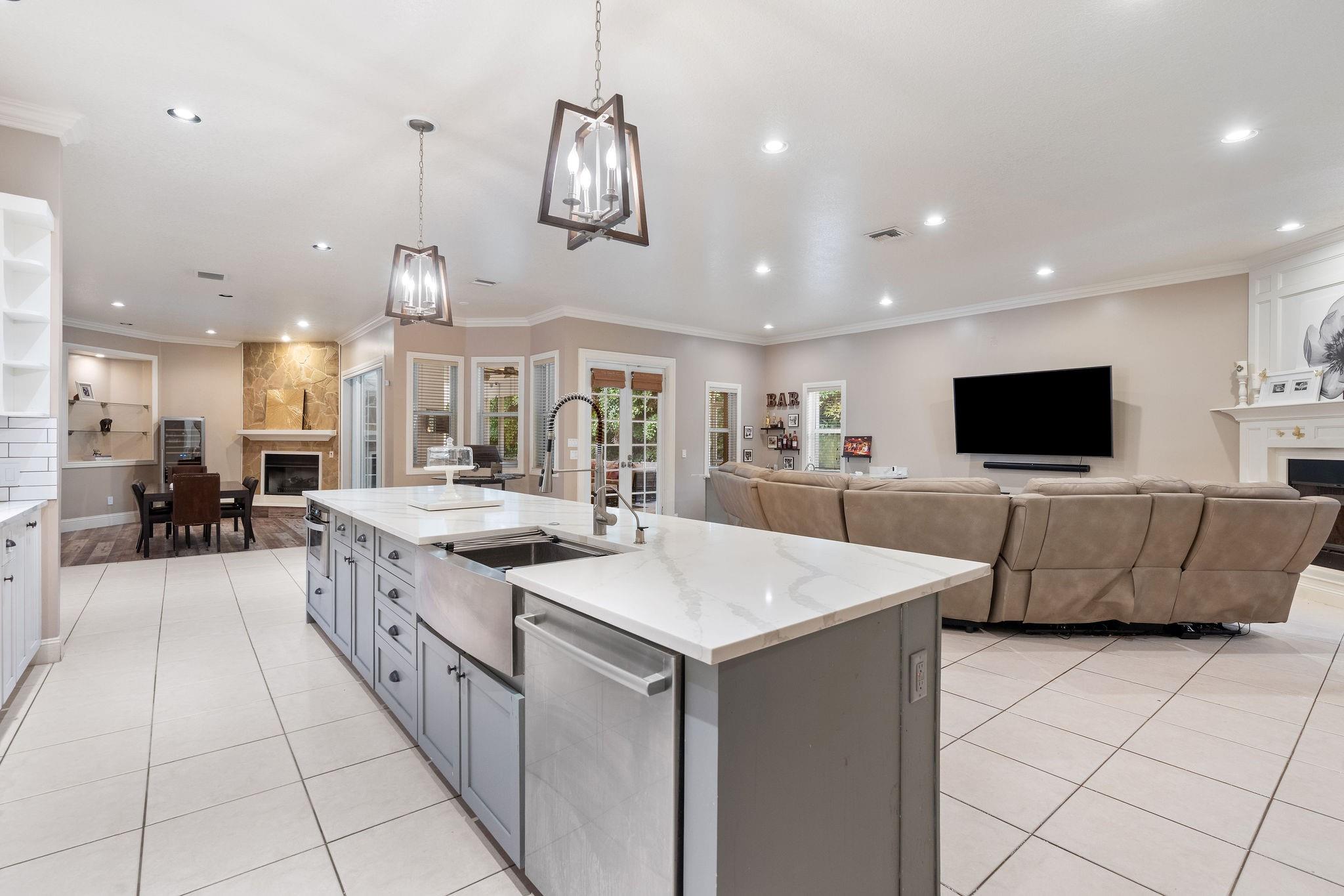 GREEN MEADOWS - Residential