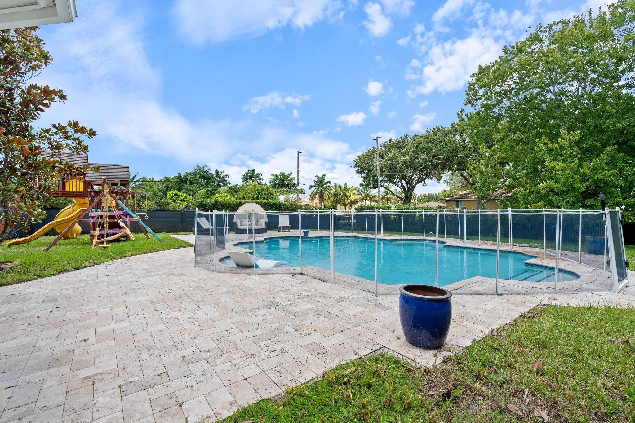 GREEN MEADOWS - Residential