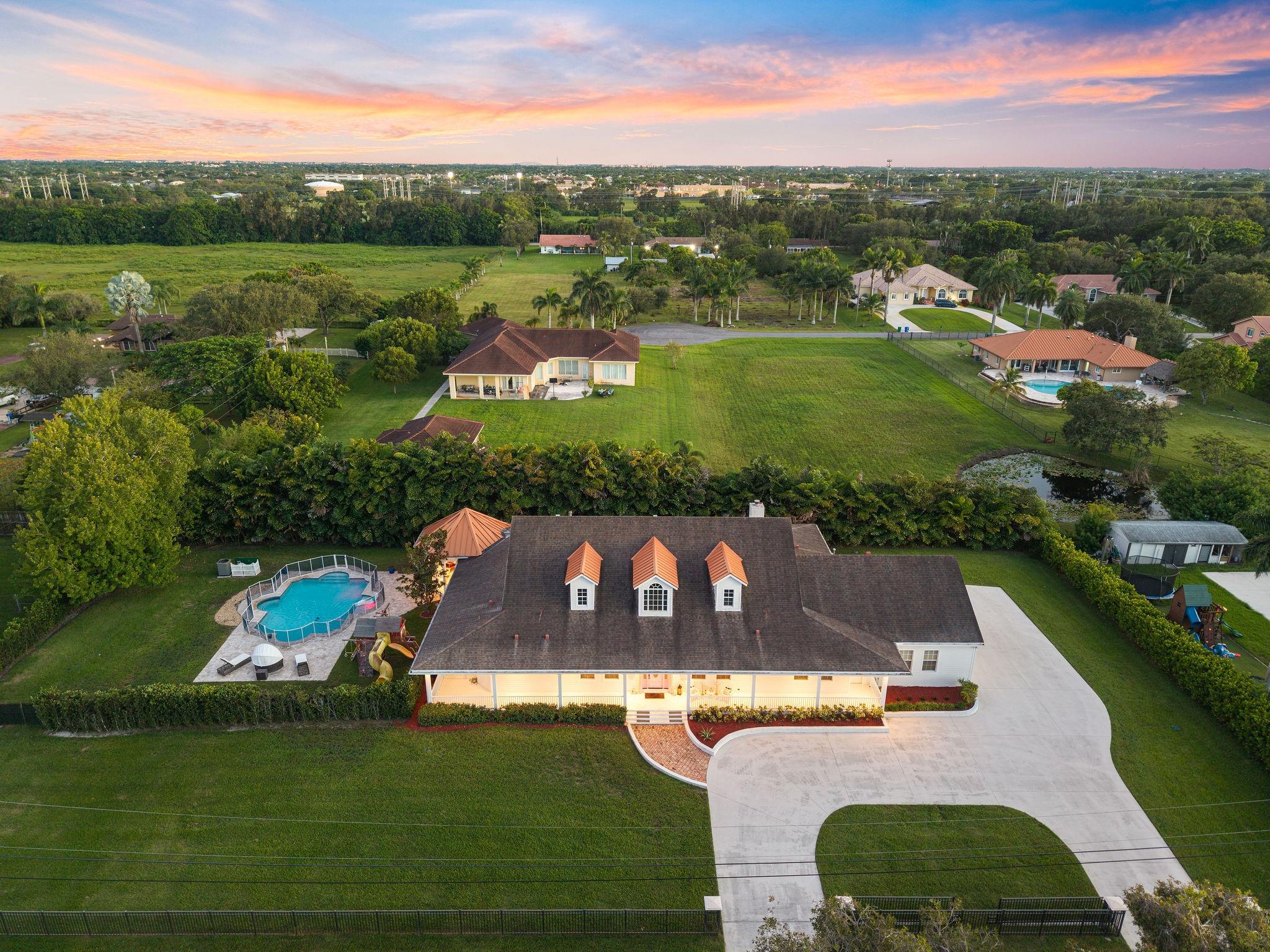 GREEN MEADOWS - Residential