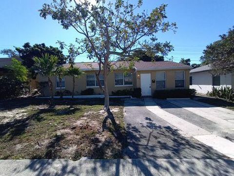 918 45th Street West Palm Beach FL 33407