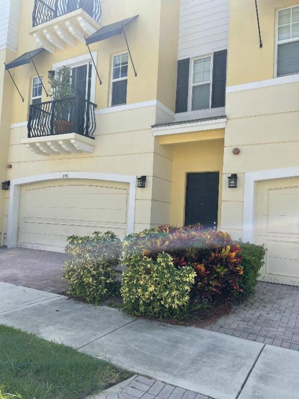 Photo of 643 NW 38th Circle, Boca Raton, FL 33431 (MLS # R11026382)
