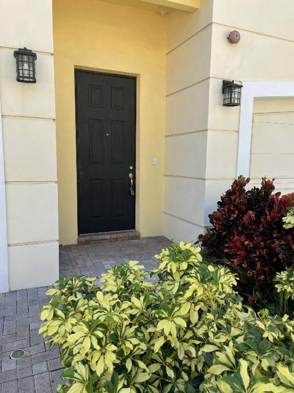 Photo of 643 NW 38th Circle, Boca Raton, FL 33431 (MLS # R11026382)