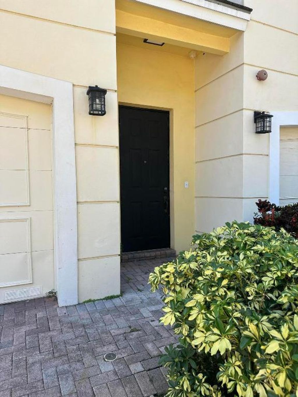 Photo of 643 NW 38th Circle, Boca Raton, FL 33431 (MLS # R11026382)