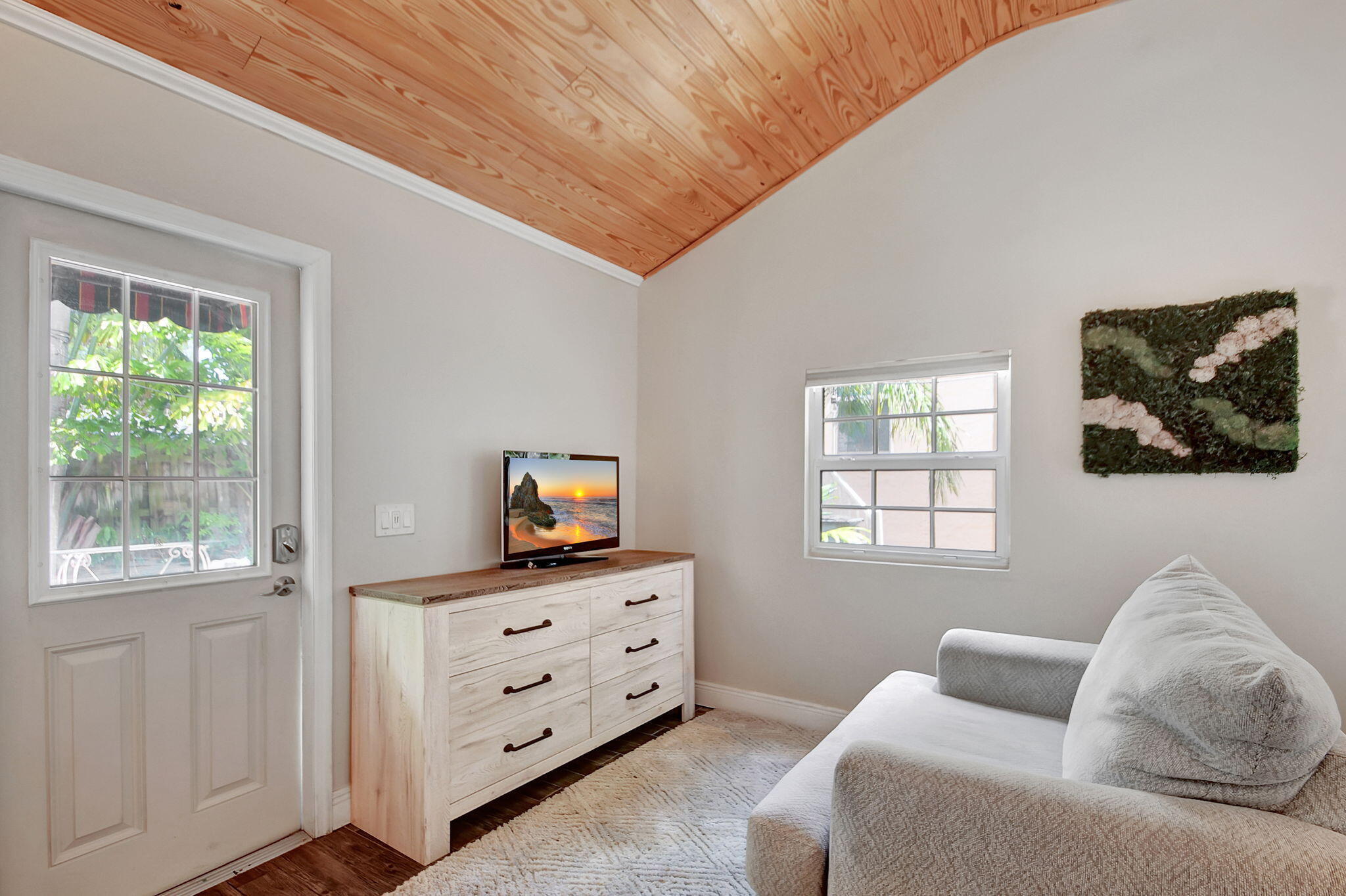 GRANDVIEW HEIGHTS - Residential Lease