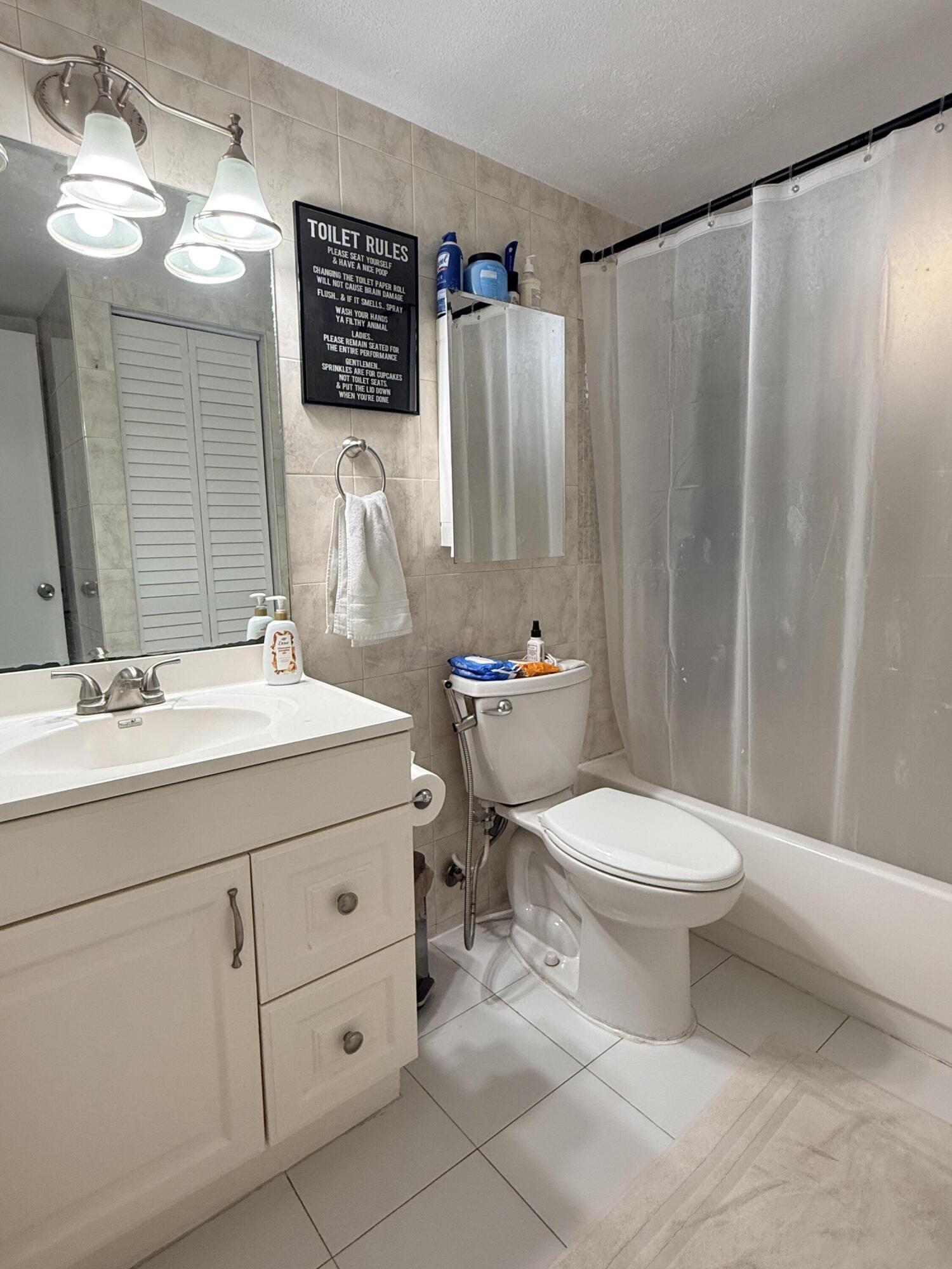 LAKESIDE VILLAGE CONDO 2 - Residential Lease