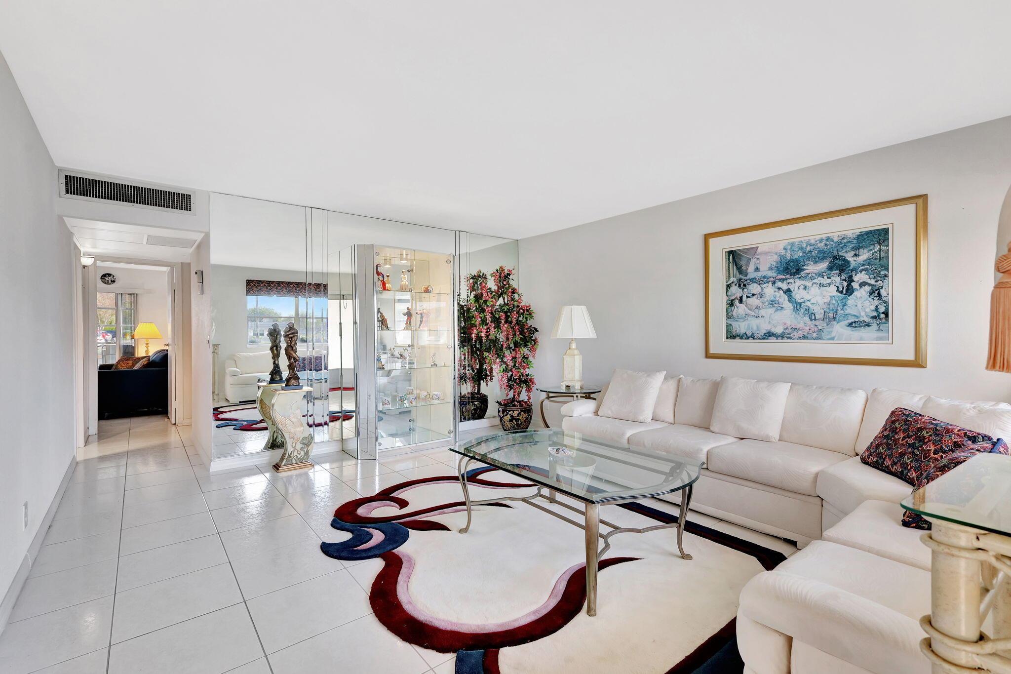 148 Valencia G Boulevard 148