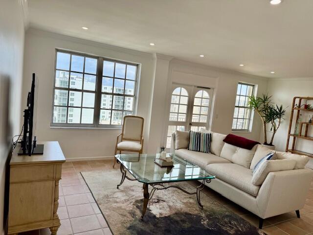 LA BONNE VIE CONDO - Residential Lease