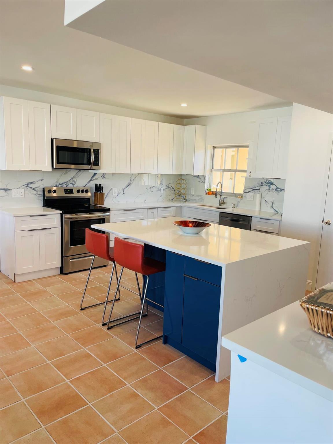 LA BONNE VIE CONDO - Residential Lease