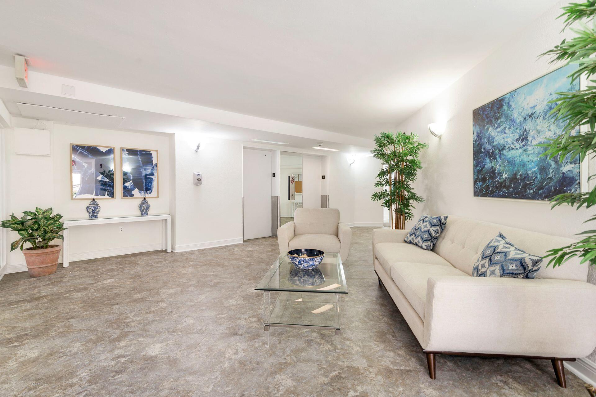 LA BONNE VIE CONDO - Residential Lease