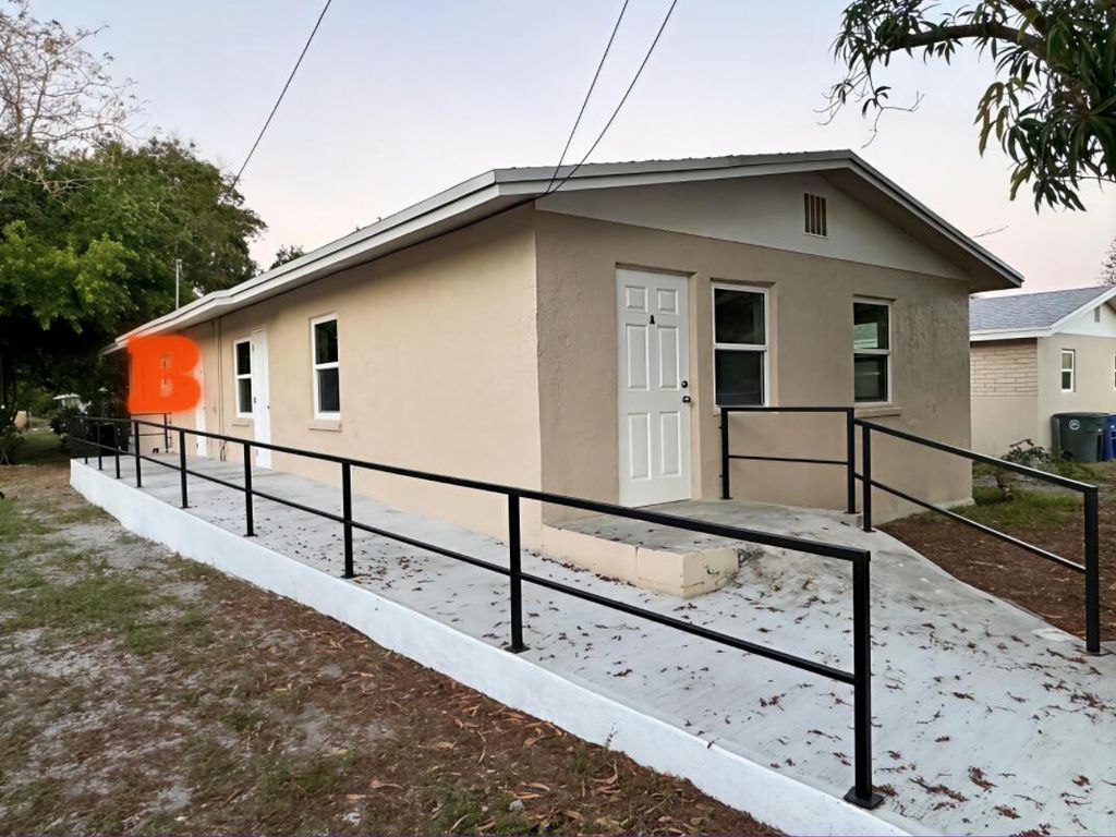 Photo of 1502 Avenue I #B, Fort Pierce, FL 34950 (MLS # R11159641)