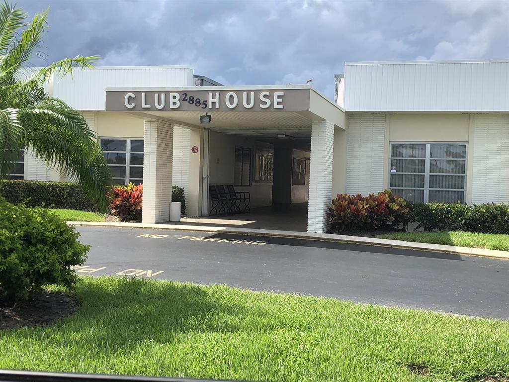 CRESTHAVEN VILLAS 6 CONDO - Residential