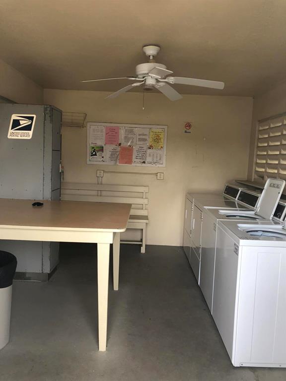 CRESTHAVEN VILLAS 6 CONDO - Residential