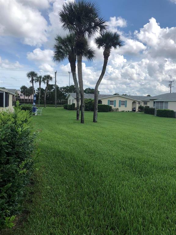 CRESTHAVEN VILLAS 6 CONDO - Residential