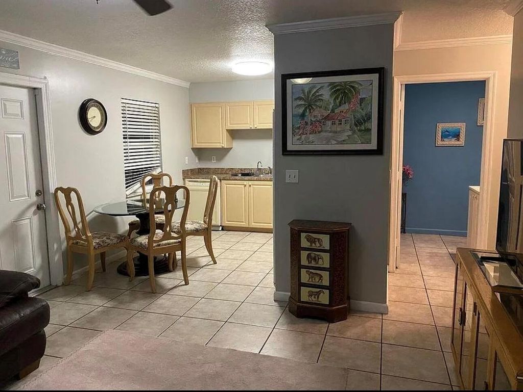 Photo of 9232 E Highland Pines Drive, Palm Beach Gardens, FL 33418 (MLS # R11010703)