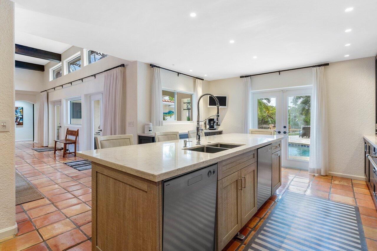 GOLDEN HARBOUR - Residential