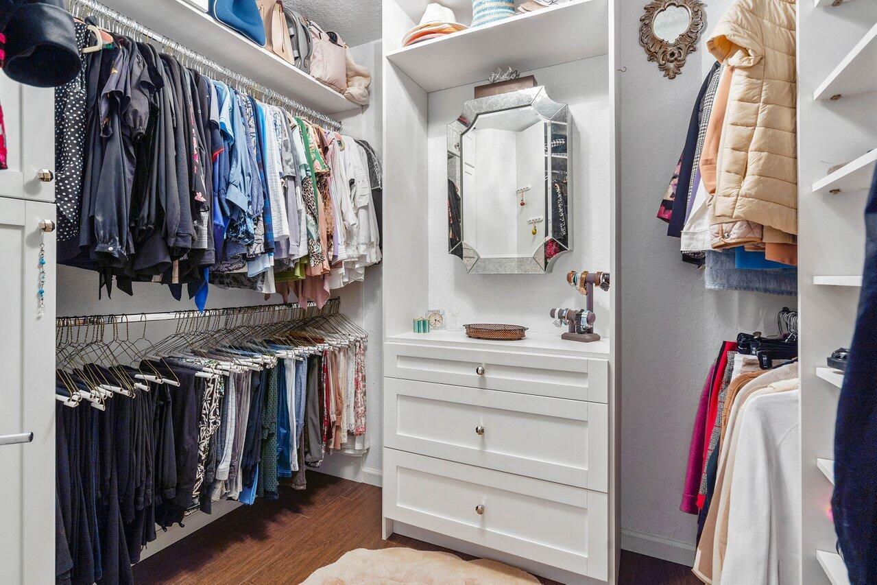 GOLDEN HARBOUR - Residential