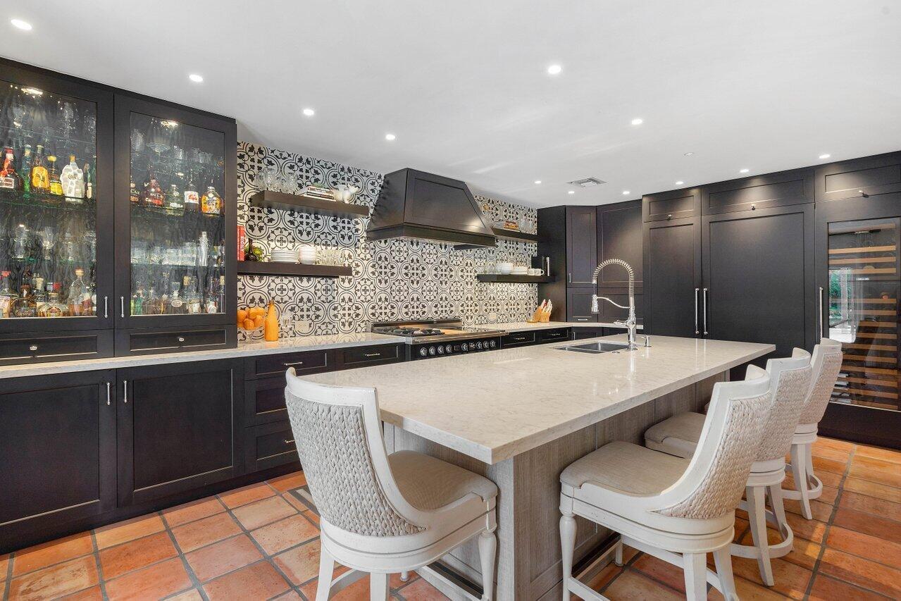 GOLDEN HARBOUR - Residential