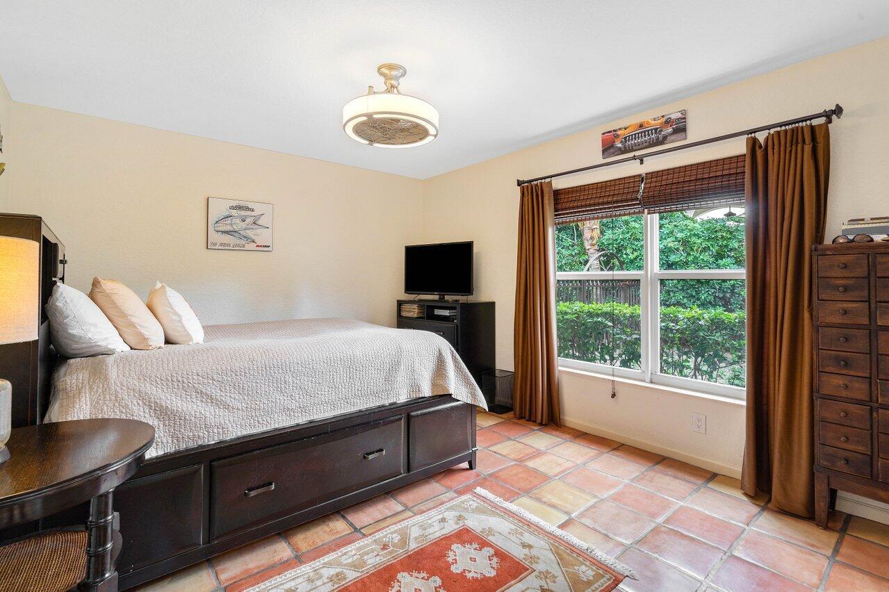 GOLDEN HARBOUR - Residential