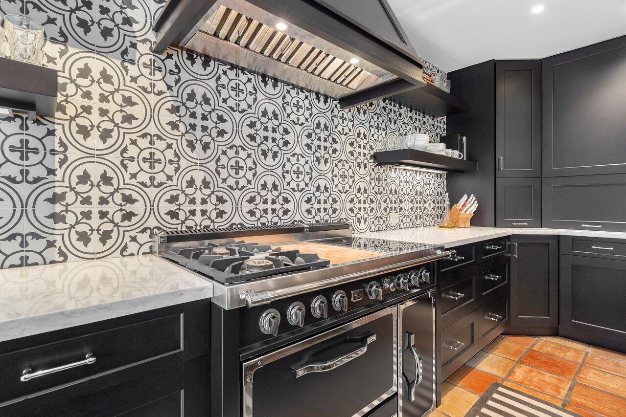 GOLDEN HARBOUR - Residential