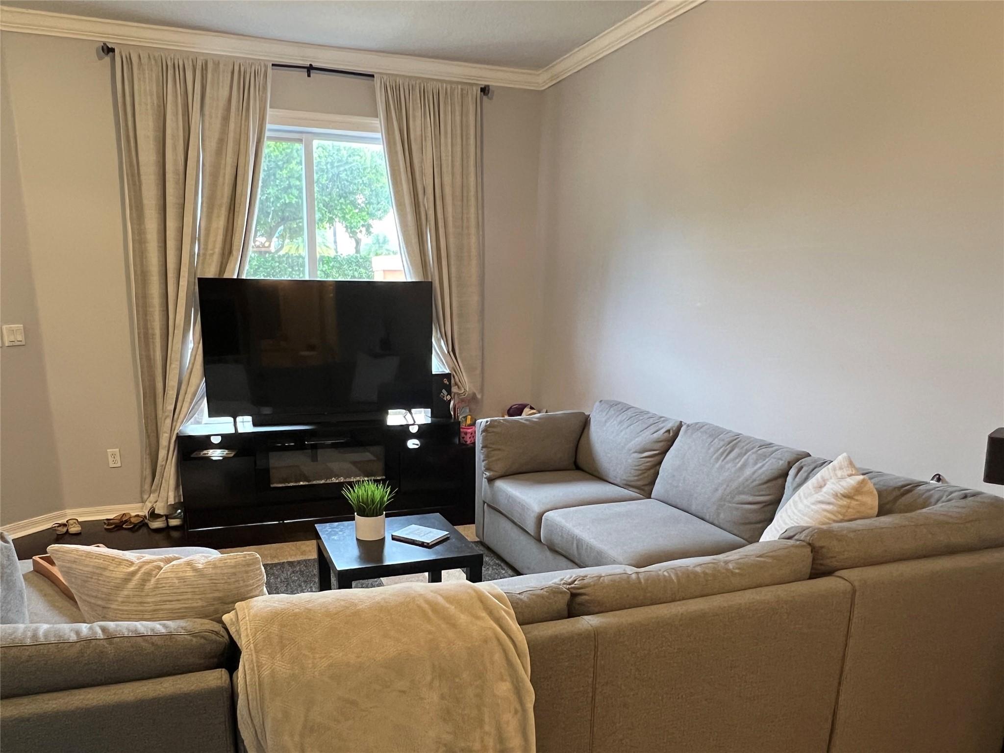 VILLAS AT HARBOR ISLES - Residential Lease