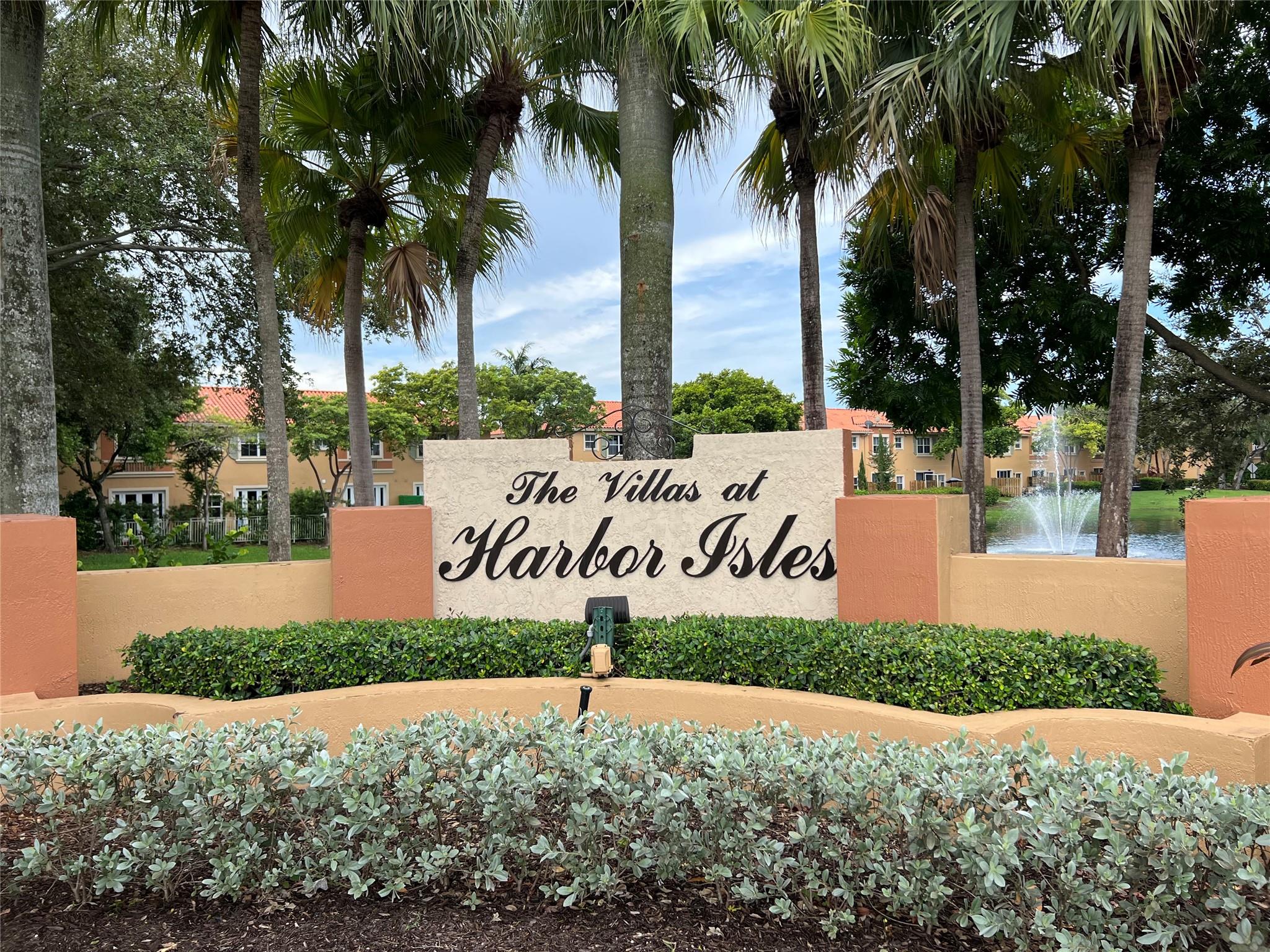 VILLAS AT HARBOR ISLES - Residential Lease